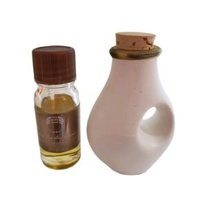 Body Shop Indian Gardenia Home Fragrance Oil with amphora pot